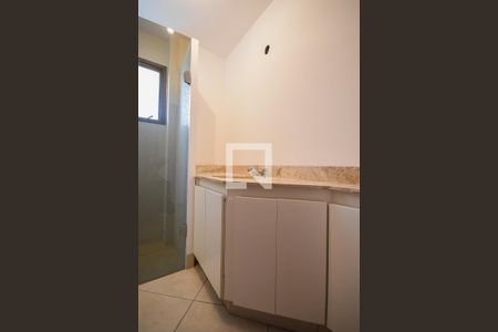 Apartamento à venda com 300m², 4 quartos e 4 vagasBanheiro suíte 3