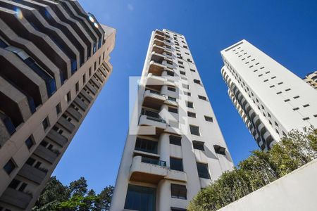 Apartamento à venda com 300m², 4 quartos e 4 vagasFachada