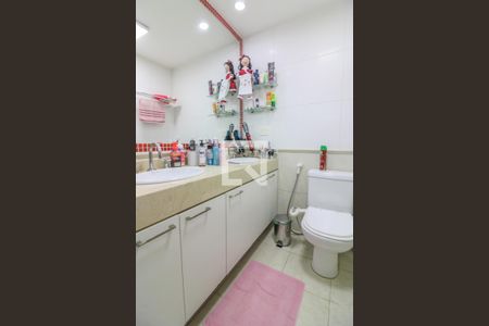 Apartamento à venda com 113m², 3 quartos e 2 vagasBanheiro da Suíte 3