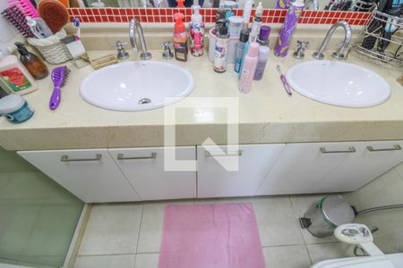 Apartamento à venda com 113m², 3 quartos e 2 vagasBanheiro da Suíte 3