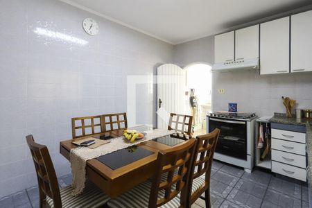 Casa à venda com 173m², 3 quartos e 4 vagas Casa à venda com 173m², 3 quartos e 4 vagasCozinha