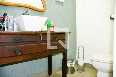 Casa à venda com 165m², 2 quartos e 2 vagas Casa à venda com 165m², 2 quartos e 2 vagasBanheiro social 2