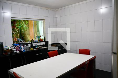 Casa à venda com 165m², 2 quartos e 2 vagas Casa à venda com 165m², 2 quartos e 2 vagasCozinha