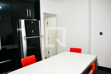 Casa à venda com 165m², 2 quartos e 2 vagas Casa à venda com 165m², 2 quartos e 2 vagasCozinha