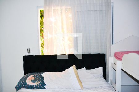 Casa à venda com 165m², 2 quartos e 2 vagas Casa à venda com 165m², 2 quartos e 2 vagasSuíte