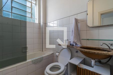 Banheiro de kitnet/studio para alugar com 1 quarto, 30m² em Cerqueira César, São Paulo