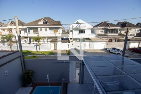 Casa de condomínio à venda com 220m², 4 quartos e 2 vagasSacada da Suíte 