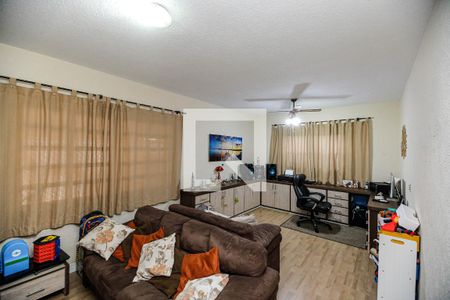 Escritório de casa à venda com 5 quartos, 200m² em Jardim Vila Formosa, São Paulo