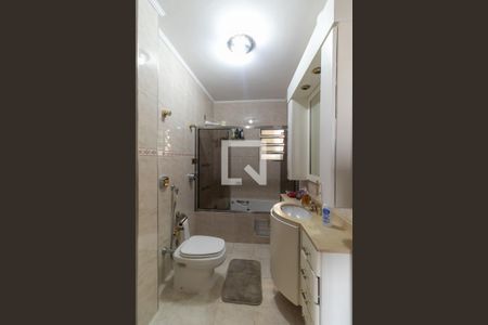 Apartamento à venda com 255m², 4 quartos e 2 vagas Apartamento à venda com 255m², 4 quartos e 2 vagasBanheiro Social 1
