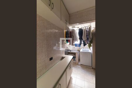 Apartamento à venda com 255m², 4 quartos e 2 vagas Apartamento à venda com 255m², 4 quartos e 2 vagasÁrea de Serviço