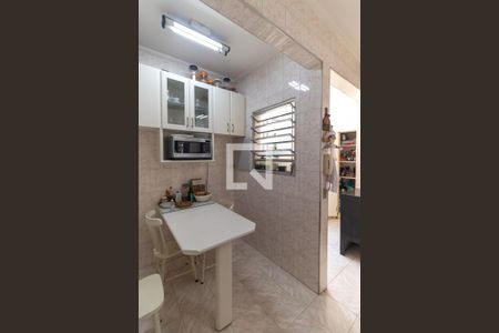 Apartamento à venda com 255m², 4 quartos e 2 vagas Apartamento à venda com 255m², 4 quartos e 2 vagasCozinha