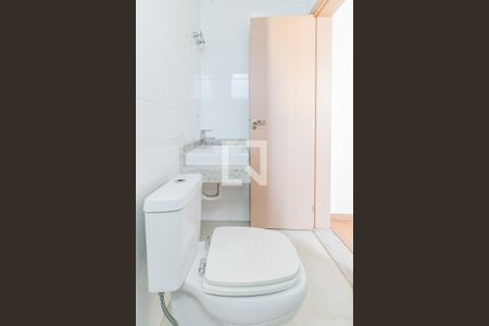 Apartamento à venda com 108m², 3 quartos e 2 vagas Apartamento à venda com 108m², 3 quartos e 2 vagasBanheiro da Suíte