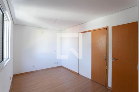 Apartamento à venda com 92m², 3 quartos e 2 vagas Apartamento à venda com 92m², 3 quartos e 2 vagasSuíte