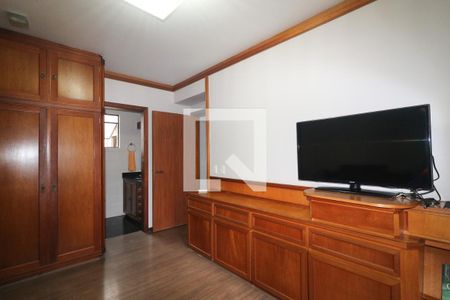 Apartamento à venda com 216m², 2 quartos e 2 vagas Apartamento à venda com 216m², 2 quartos e 2 vagasQuarto Suíte