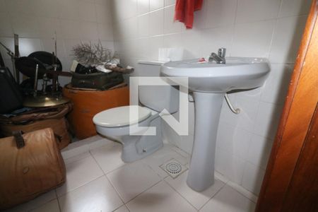 Apartamento à venda com 216m², 2 quartos e 2 vagas Apartamento à venda com 216m², 2 quartos e 2 vagasBanheiro 2
