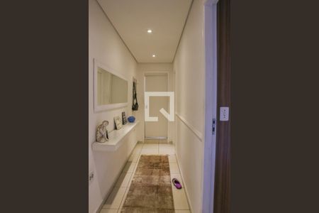 Casa à venda com 160m², 3 quartos e 2 vagas Casa à venda com 160m², 3 quartos e 2 vagasCorredor