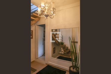 Casa à venda com 160m², 3 quartos e 2 vagas Casa à venda com 160m², 3 quartos e 2 vagasÁrea da Escada