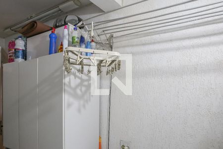 Casa à venda com 160m², 3 quartos e 2 vagas Casa à venda com 160m², 3 quartos e 2 vagasÁrea de Serviço