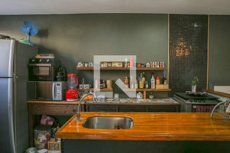 Casa à venda com 160m², 3 quartos e 2 vagas Casa à venda com 160m², 3 quartos e 2 vagasCozinha