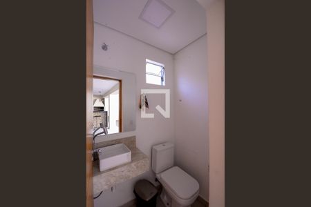 Casa à venda com 550m², 4 quartos e 2 vagas Casa à venda com 550m², 4 quartos e 2 vagasÁrea de Lazer - Banheiro