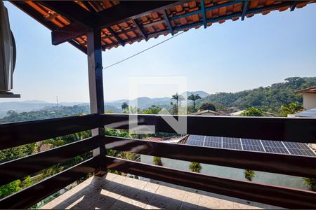 Casa de condomínio à venda com 460m², 5 quartos e 2 vagas Casa de condomínio à venda com 460m², 5 quartos e 2 vagasVaranda Quarto 4