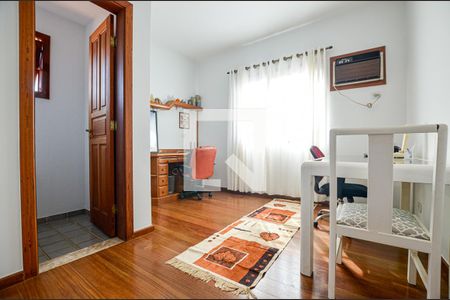 Casa de condomínio à venda com 460m², 5 quartos e 2 vagas Casa de condomínio à venda com 460m², 5 quartos e 2 vagasQuarto 3