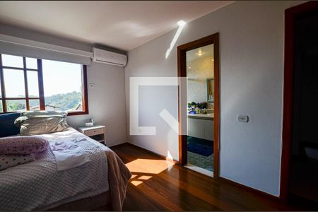 Casa de condomínio à venda com 460m², 5 quartos e 2 vagas Casa de condomínio à venda com 460m², 5 quartos e 2 vagasQuarto 2