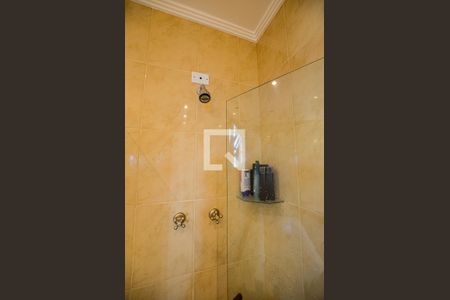 Casa de condomínio à venda com 460m², 5 quartos e 2 vagas Casa de condomínio à venda com 460m², 5 quartos e 2 vagasBanheiro do Quarto 4