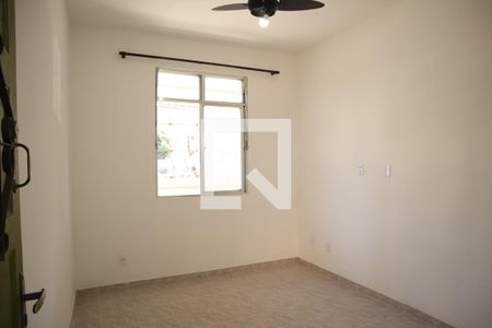 Sala de casa de condomínio para alugar com 1 quarto, 40m² em Vista Alegre, Rio de Janeiro