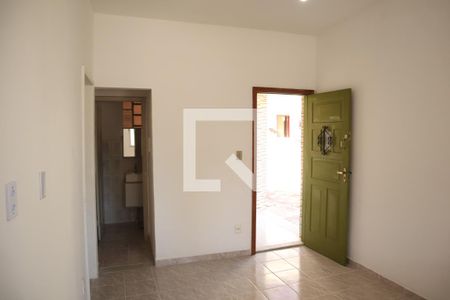 Sala de casa de condomínio para alugar com 1 quarto, 40m² em Vista Alegre, Rio de Janeiro