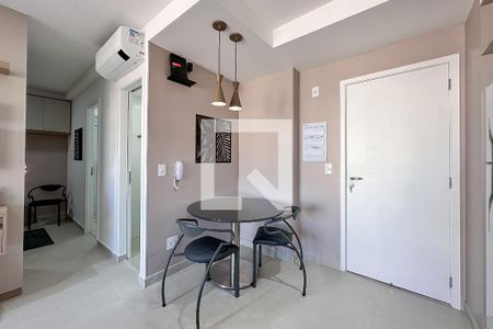 Sala de kitnet/studio para alugar com 1 quarto, 40m² em Vila Pompéia, São Paulo