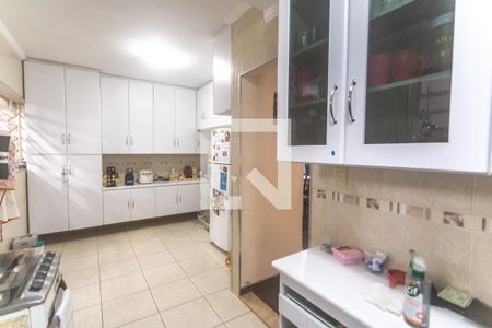 Casa à venda com 239m², 3 quartos e 3 vagas Casa à venda com 239m², 3 quartos e 3 vagasCozinha
