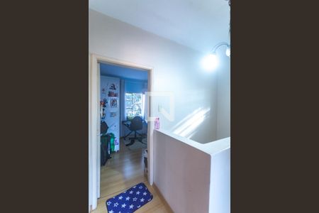 Casa à venda com 239m², 3 quartos e 3 vagas Casa à venda com 239m², 3 quartos e 3 vagasHall dos quartos