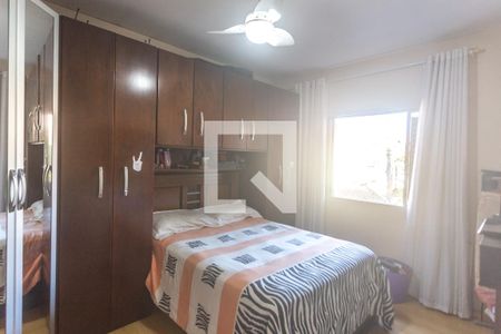 Casa à venda com 239m², 3 quartos e 3 vagas Casa à venda com 239m², 3 quartos e 3 vagasQuarto 3