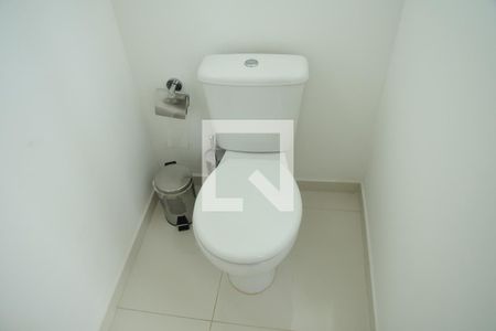 Lavabo de casa de condomínio para alugar com 3 quartos, 250m² em Moinho Velho, Cotia