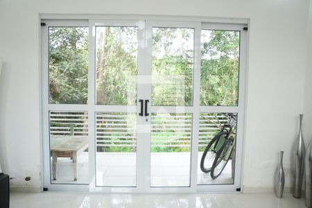 Sala de casa de condomínio para alugar com 3 quartos, 250m² em Moinho Velho, Cotia
