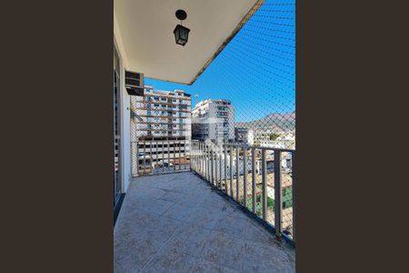 Apartamento à venda com 200m², 3 quartos e 2 vagas Apartamento à venda com 200m², 3 quartos e 2 vagasVaranda do Quarto 2 - Suíte
