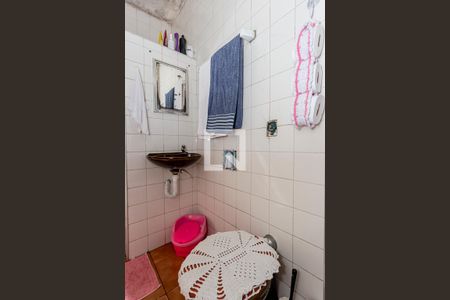 Casa à venda com 175m², 3 quartos e 3 vagasBanheiro Social