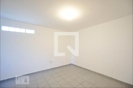 Casa para alugar com 1 quarto, 70m² em Jardim Iva, São Paulo