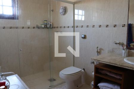 Casa à venda com 299m², 3 quartos e 4 vagasBanheiro do Quarto 3