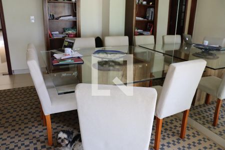 Casa à venda com 299m², 3 quartos e 4 vagasDetalhe da sala de jantar 