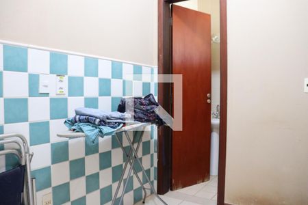 Casa à venda com 299m², 3 quartos e 4 vagasCozinha e Área de Serviço