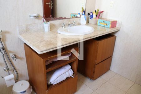 Casa à venda com 299m², 3 quartos e 4 vagasDetalhe do banheiro do quarto 3