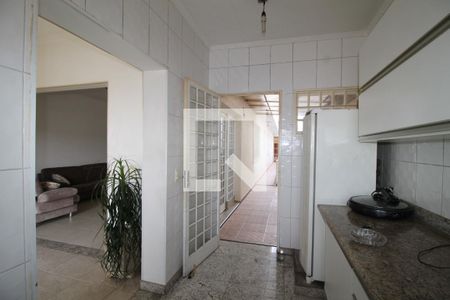 Casa à venda com 300m², 5 quartos e 2 vagasCozinha