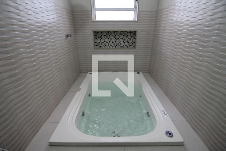 Casa à venda com 300m², 5 quartos e 2 vagasBanheiro da Suíte