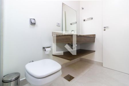 Apartamento à venda com 200m², 4 quartos e 4 vagasBanheiro da Suíte 2