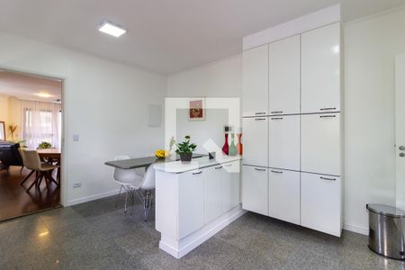 Apartamento à venda com 200m², 4 quartos e 4 vagasCozinha