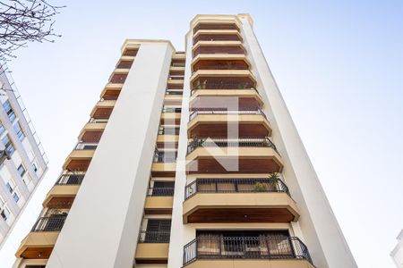Apartamento à venda com 200m², 4 quartos e 4 vagasFachada