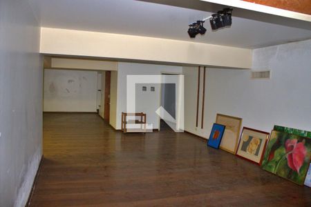Casa à venda com 1500m², 5 quartos e NaN vagas Casa à venda com 1500m², 5 quartos e NaN vagasSala 9