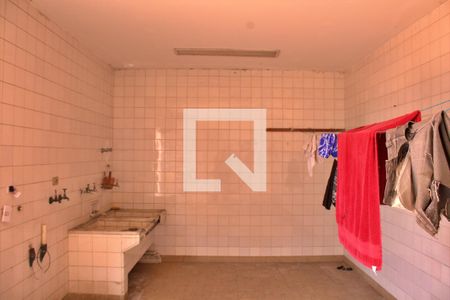 Casa à venda com 1500m², 5 quartos e NaN vagas Casa à venda com 1500m², 5 quartos e NaN vagasÁrea de Serviço